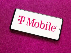 Los Angeles Based Latino, Bilingual Actors for T-Mobile Commercial – Must Have Valid Passport – Pays $5k+